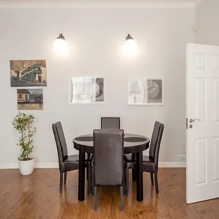 Maironis - Spacious Apartment In The Heart Of Kaunas Διαμέρισμα Κάουνας